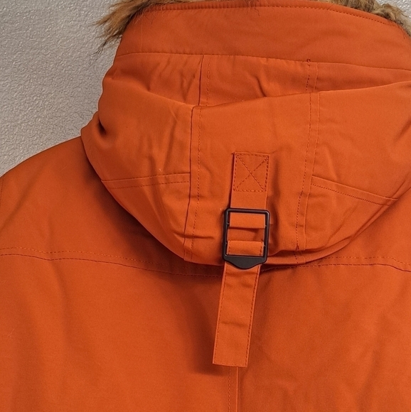 NWT Heavyweight Parka by Guess    Size M - Picture 4 of 8